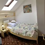 Familia בית הארחה