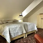 Familia בית הארחה 3*