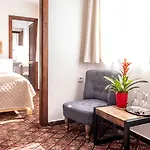 家庭旅馆 3*