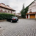 Familia בית הארחה 3*