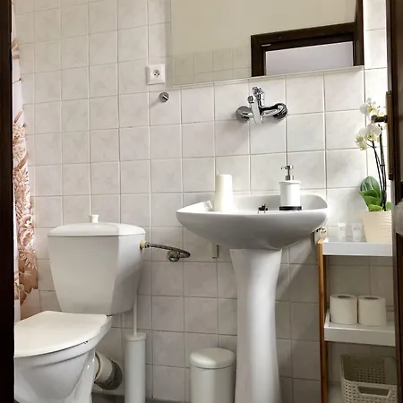 Familia Πανσιόν