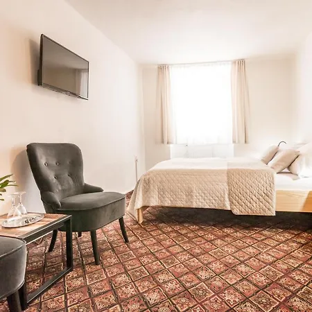 Familia Guest house 3*