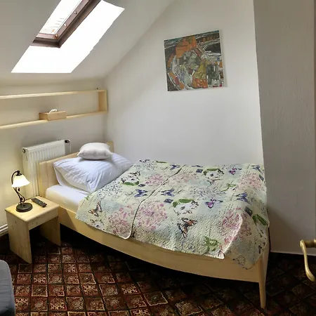 Guest house Familia 3*